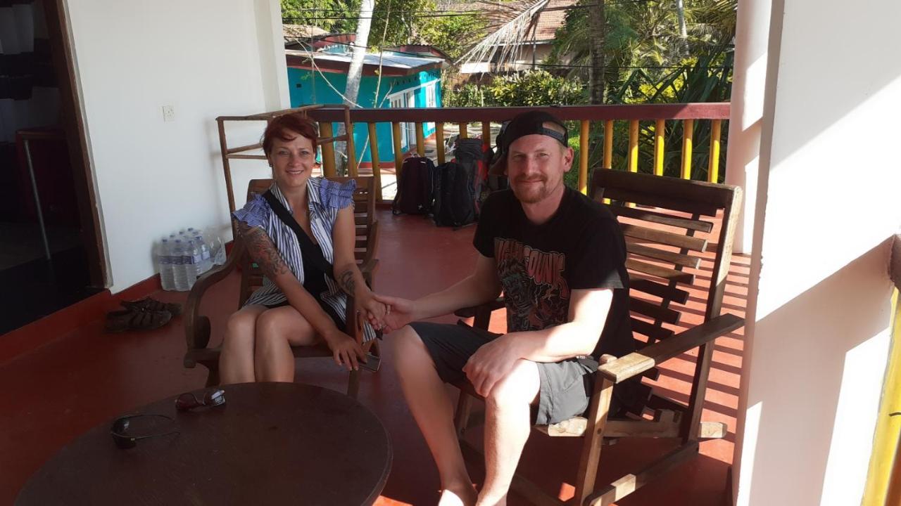 Kiralawella Beach Inn Matara Exteriör bild